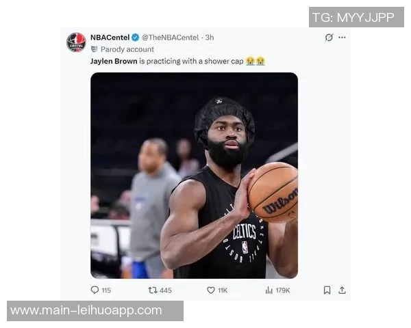 杰伦布朗首节表现抢眼6投3中斩获9分3篮板3助攻1抢断