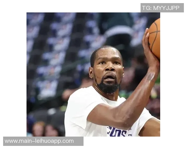 杜兰特首节表现抢眼5篮板3投3中贡献7分1助攻展现实力